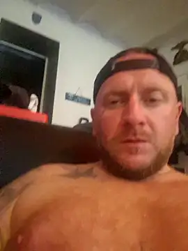 Snapshot of RomWoolf chatting on October 29, 9:47 pm RomWoolf online show from October 29, 9:47 pm