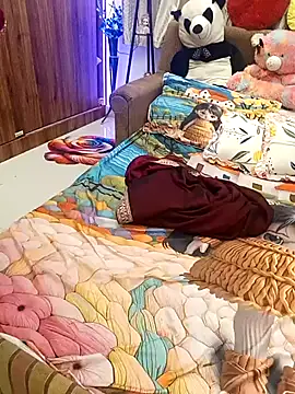 Snapshot of Divya_girl chatting on June 21, 5:57 am Divya girl online show from June 21, 5:57 am