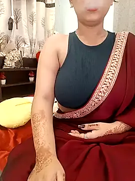 Snapshot of Divya_girl chatting on October 13, 3:35 pm Divya girl online show from October 13, 3:35 pm