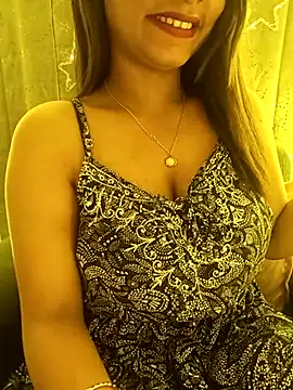Snapshot of Divya_girl chatting on March 7, 6:02 am Divya girl online show from March 7, 6:02 am