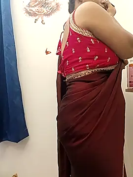 Snapshot of Divya_girl chatting on July 9, 1:43 pm Divya girl online show from July 9, 1:43 pm