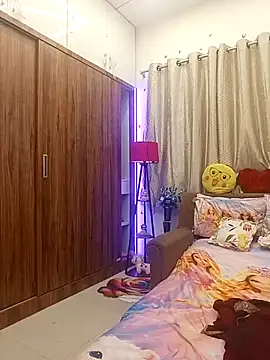Snapshot of Divya_girl chatting on July 14, 4:46 pm Divya girl online show from July 14, 4:46 pm