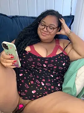 SweetLizzyBBW online show from June 12, 2:59 pm