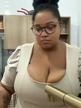 SweetLizzyBBW online show from June 2, 5:57 pm