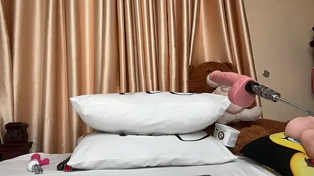 Snapshot of SexyAudreyFuck chatting on September 29, 12:28 am SexyAudreyFuck online show from September 29, 12:28 am