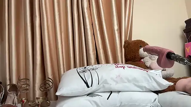 Snapshot of SexyAudreyFuck chatting on October 1, 11:41 pm SexyAudreyFuck online show from October 1, 11:41 pm