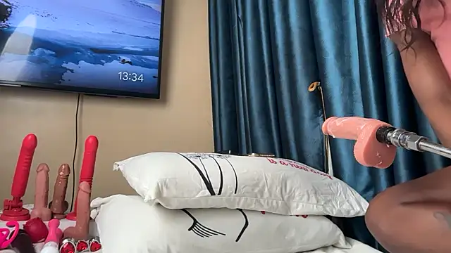 SexyAudreyFuck online show from March 12, 8:35 pm