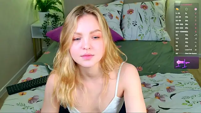 stay with alice online show from November 14, 3:15 pm