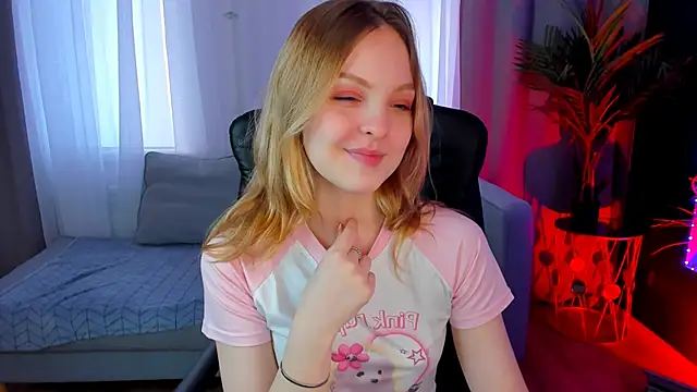 stay with alice online show from February 4, 12:55 pm