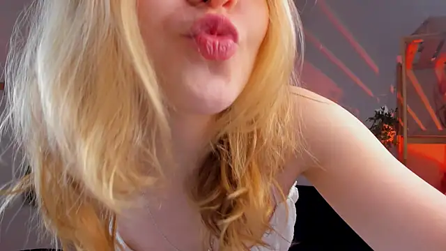 stay with alice online show from January 25, 1:30 pm