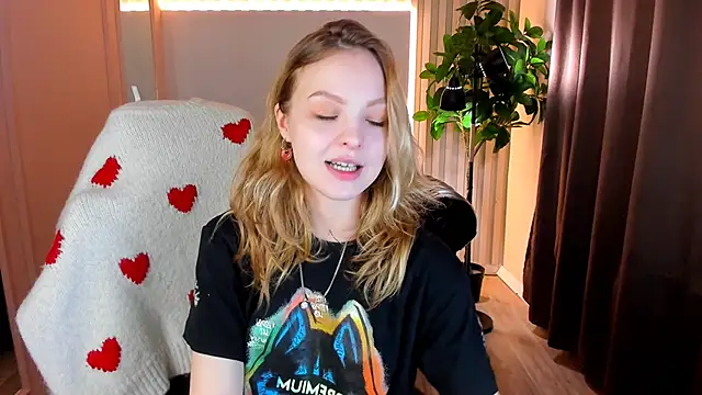 stay with alice online show from January 14, 7:11 pm