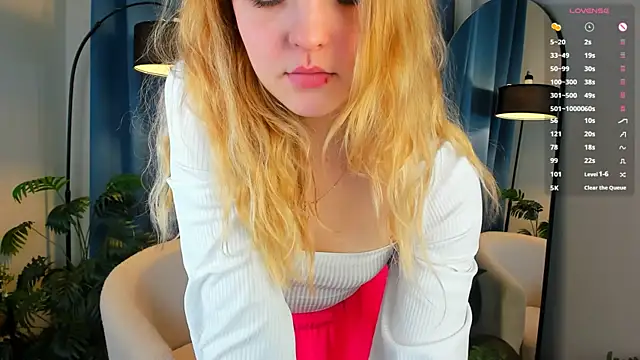 stay with alice online show from November 26, 1:55 pm