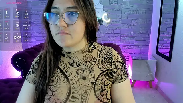 conniejames m online show from November 20, 12:28 pm