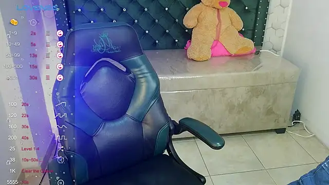 conniejames m online show from May 12, 11:05 am