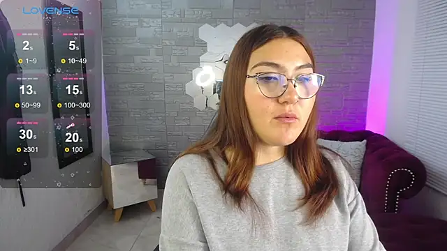 conniejames m online show from April 14, 1:49 pm