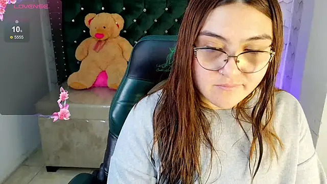 Snapshot of conniejames_m chatting on June 15, 12:27 pm conniejames m online show from June 15, 12:27 pm