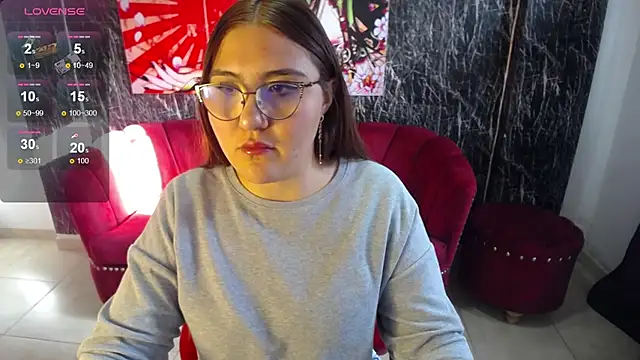 conniejames m online show from December 14, 12:33 pm