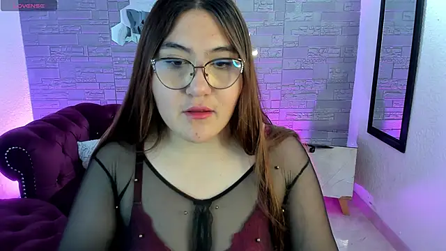 conniejames m online show from November 10, 12:32 pm