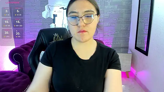 conniejames m online show from November 18, 12:30 pm