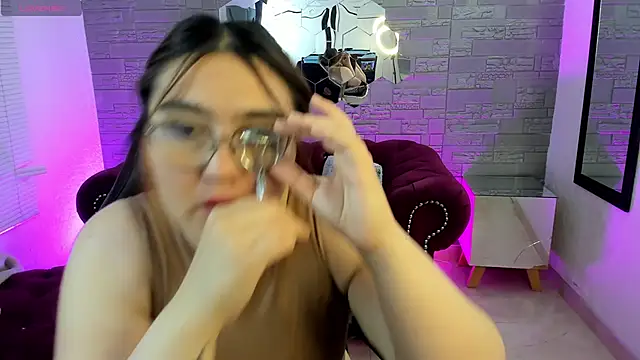 conniejames m online show from October 27, 12:50 pm