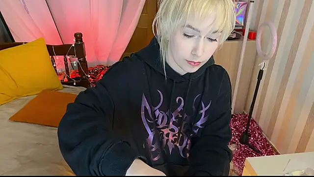 EmmyAmbros online show from March 22, 7:26 pm