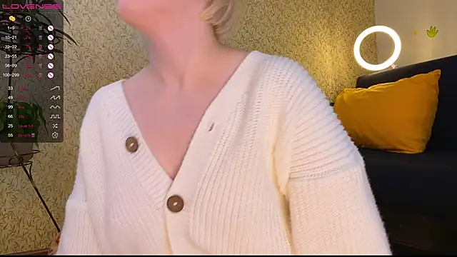 EmmyAmbros online show from February 17, 1:22 pm