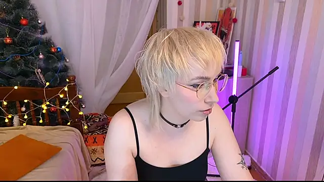 EmmyAmbros online show from January 7, 9:20 pm