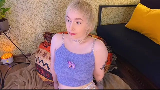 EmmyAmbros online show from March 2, 12:14 pm