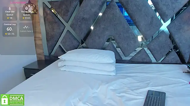 Venus velez  online show from February 11, 1:11 pm