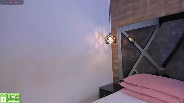 Venus velez  online show from June 23, 12:47 pm