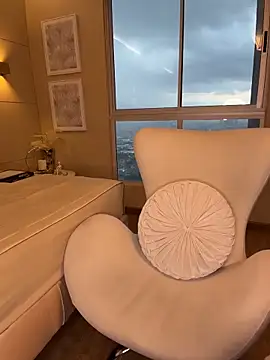 SaharaRush  online show from March 25, 9:35 pm