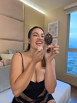 Snapshot of SaharaRush_ chatting on October 8, 10:21 pm SaharaRush online show from October 8, 10:21 pm