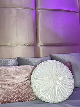 SaharaRush  online show from January 7, 4:39 am