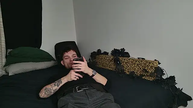 JackDesFeux online show from March 8, 2:04 am