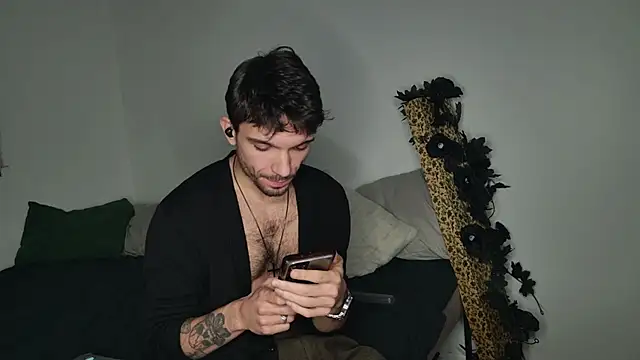 JackDesFeux online show from November 15, 10:41 am