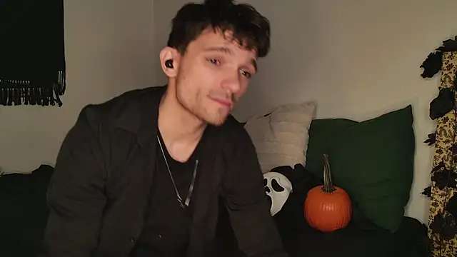 JackDesFeux online show from October 29, 8:57 am