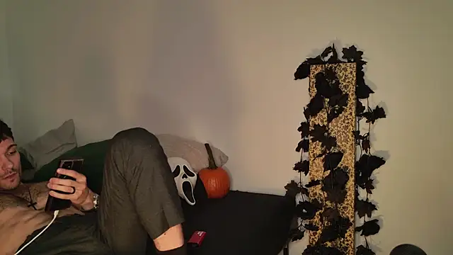 JackDesFeux online show from October 15, 9:39 am