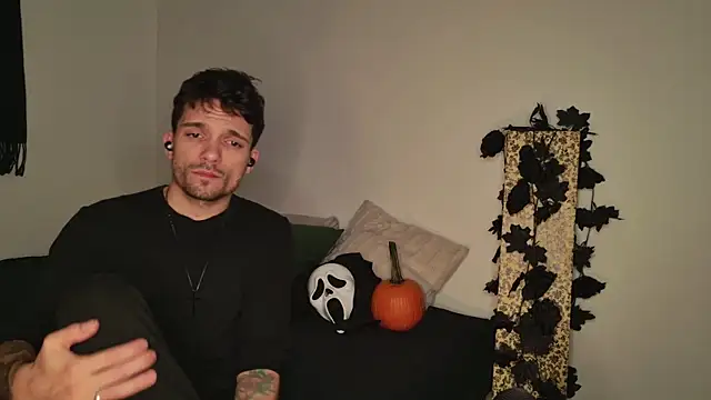 JackDesFeux online show from October 26, 6:36 am