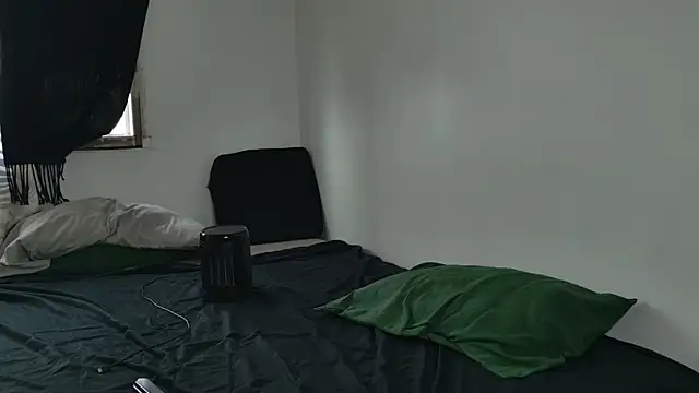 JackDesFeux online show from March 6, 8:59 pm