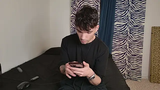 JackDesFeux online show from May 14, 4:42 am