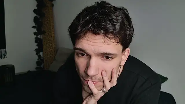 JackDesFeux online show from February 2, 10:42 pm