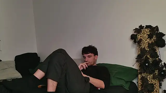 JackDesFeux online show from December 3, 2:12 am