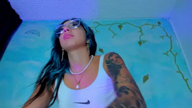 SaturnooStonee online show from February 9, 3:37 am