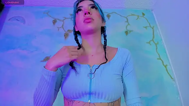 Snapshot of SaturnooStonee chatting on October 31, 6:54 am SaturnooStonee online show from October 31, 6:54 am