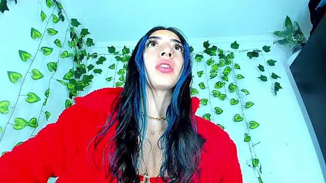 Snapshot of SaturnooStonee chatting on December 3, 6:21 am SaturnooStonee online show from December 3, 6:21 am