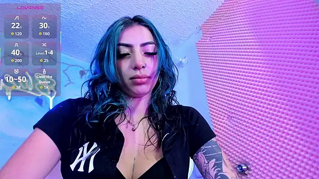 SaturnooStonee online show from May 22, 3:15 am