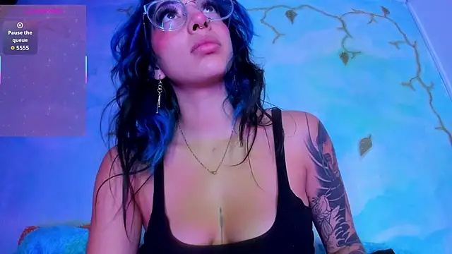 SaturnooStonee online show from April 5, 12:06 am