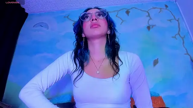 SaturnooStonee online show from April 15, 2:50 am