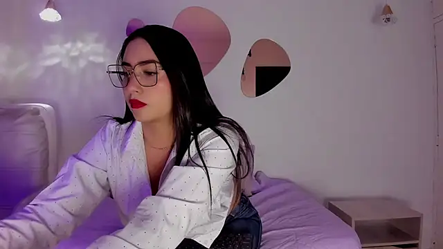 Snapshot of ValentinaaF chatting on January 9, 1:29 pm ValentinaaF online show from January 9, 1:29 pm