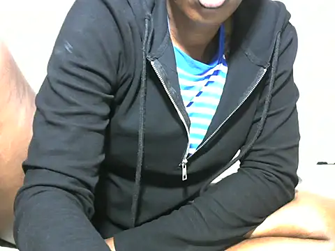 pussified shawrie01 online show from September 15, 1:39 am